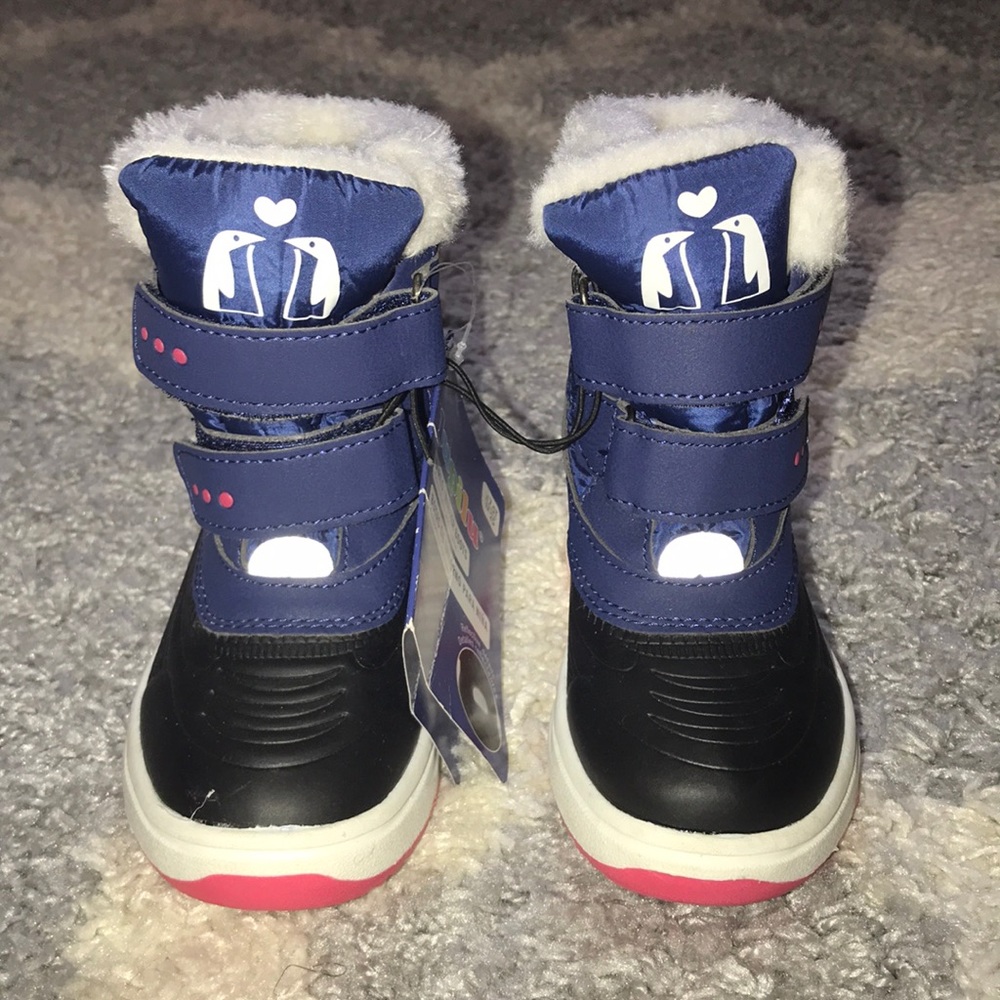 NWT Toddler snow boots